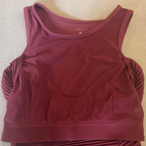 Tavi Noir Athletic Crossover Cropped Mesh Tank with Built in Bra Garnet Size XS - Picture 4 of 7